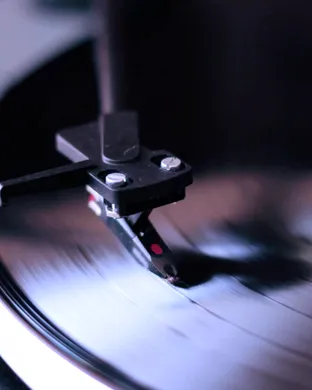 Beatles vs. Stones - A Musical Showdown